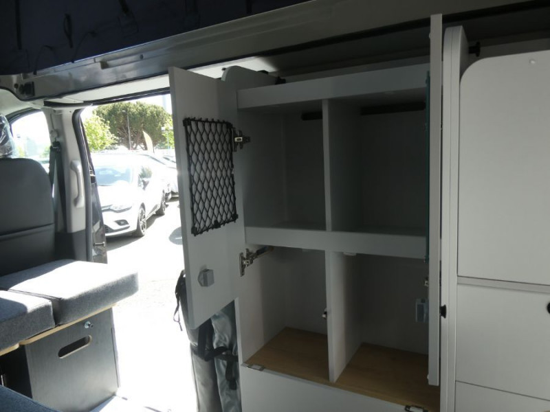 Photo 15 de l'offre de RENAULT TRAFIC VAN ANTILOPE VAN Aménagé FLEX PLUS 2.0 DCi 130 BVM6 L1 PK Confort 4PL Attel+Pte Vélo à 56000€ chez Mérignac auto