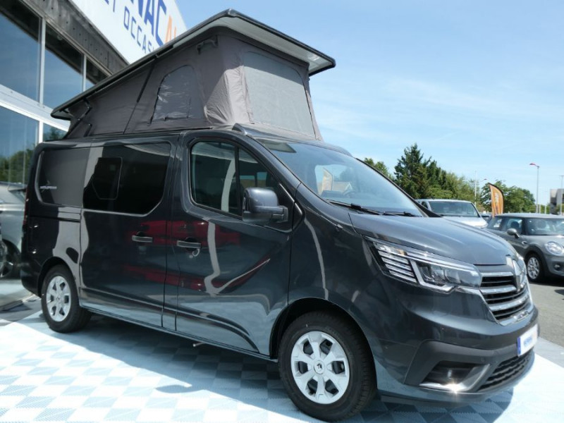 Photo 3 de l'offre de RENAULT TRAFIC VAN ANTILOPE VAN Aménagé FLEX PLUS 2.0 DCi 130 BVM6 L1 PK Confort 4PL Attel+Pte Vélo à 56000€ chez Mérignac auto