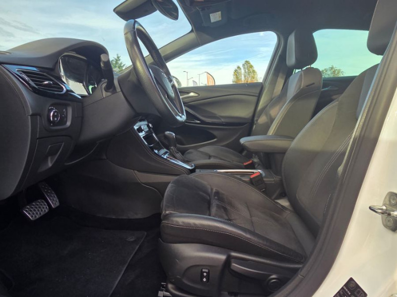 Photo 12 de l'offre de OPEL ASTRA V 1.5 TURBO D 122 BVA9 ULTIMATE Mi CUIR JA18 Options... à 16990€ chez Mérignac auto