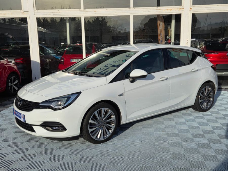 Photo 1 de l'offre de OPEL ASTRA V 1.5 TURBO D 122 BVA9 ULTIMATE Mi CUIR JA18 Options... à 16990€ chez Mérignac auto