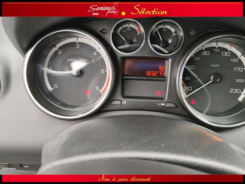 Photo 10 de l'offre de PEUGEOT 308 ALLURE 1.6 e-HDi FAP 112 BVM6 JA16 CLIM AUTO à 7980€ chez Garage Serieys Auto