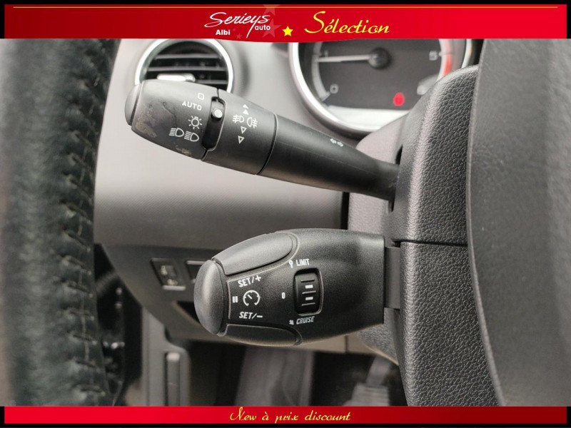 Photo 4 de l'offre de PEUGEOT 308 ALLURE 1.6 e-HDi FAP 112 BVM6 JA16 CLIM AUTO à 7980€ chez Garage Serieys Auto