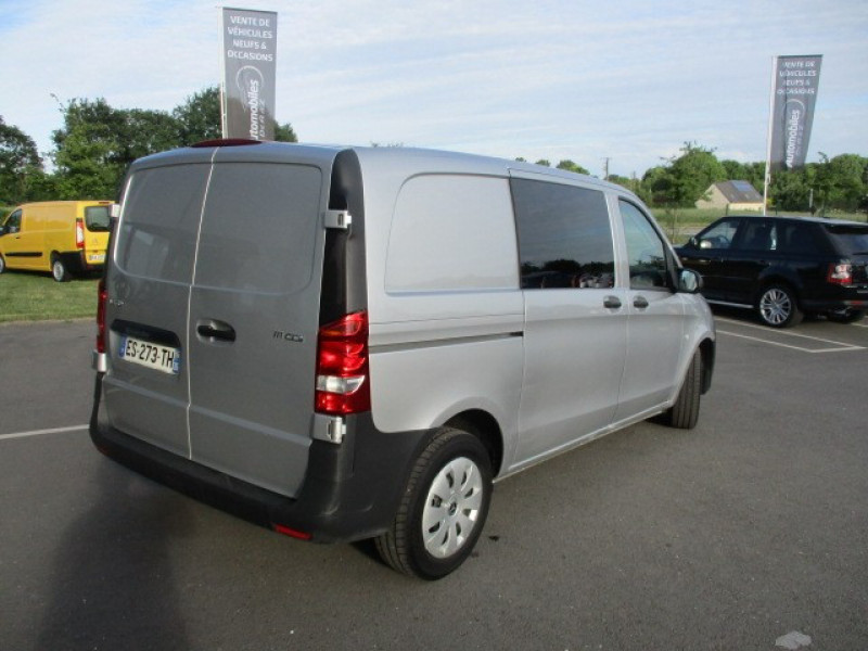 Photo 4 de l'offre de MERCEDES-BENZ VITO FG 111 CDI MIXTO COMPACT SELECT E6 à 20990€ chez AUTOMOBILES DE A A Z DOMALAIN