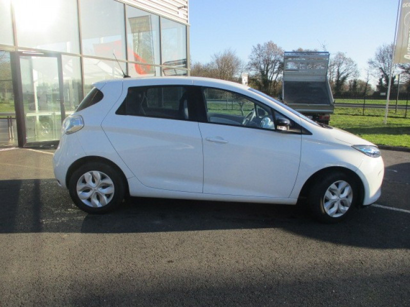Photo 2 de l'offre de RENAULT ZOE LIFE CHARGE NORMALE à 9490€ chez AUTOMOBILES DE A A Z DOMALAIN