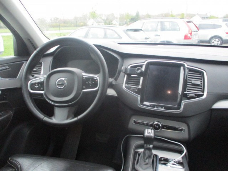 Photo 9 de l'offre de VOLVO XC90 D5 AWD 225CH INSCRIPTION LUXE GEARTRONIC 7 PLACES à 35990€ chez AUTOMOBILES DE A A Z DOMALAIN