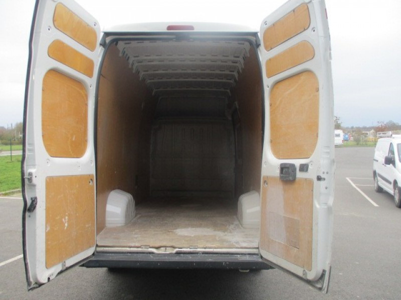 Photo 8 de l'offre de CITROEN JUMPER CCB 4-35 L4 HDI120 à 19990€ chez AUTOMOBILES DE A A Z DOMALAIN
