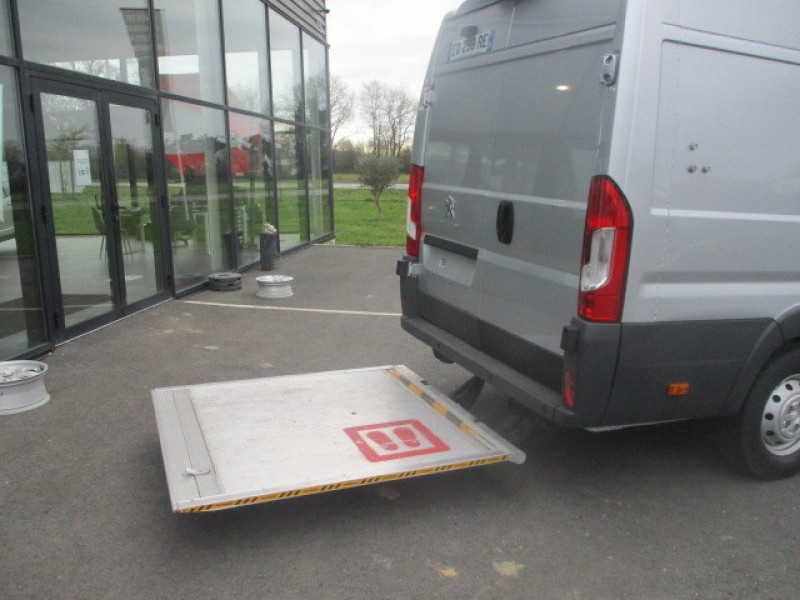 Photo 10 de l'offre de PEUGEOT BOXER FG 435 L4H2 2.0 BLUEHDI 130 S&S PREMIUM à 31990€ chez AUTOMOBILES DE A A Z DOMALAIN
