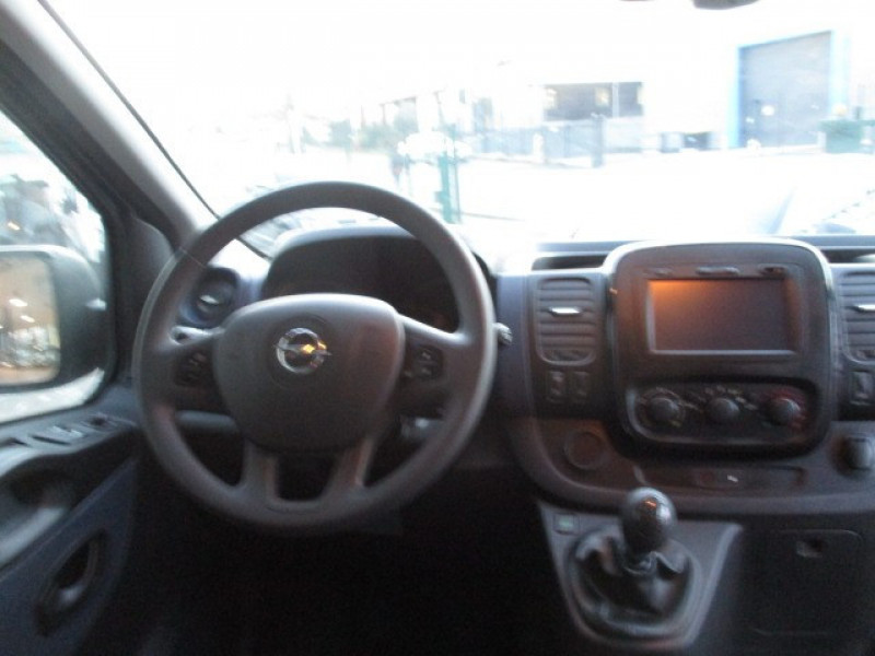 Photo 8 de l'offre de OPEL VIVARO COMBI 1.6 CDTI BITURBO 125 K2900 L2H1 PACK CLIM + ECOFLEX START/STOP E6 à 25990€ chez AUTOMOBILES DE A A Z DOMALAIN