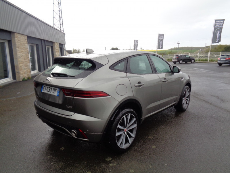 Photo 4 de l'offre de JAGUAR E-PACE 2.0D 180CH R-DYNAMIC SE AWD BVA9 à 32990€ chez AUTOMOBILES DE A A Z DOMALAIN