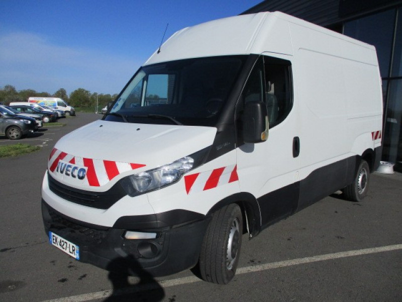 Photo 5 de l'offre de IVECO DAILY 35S FG 35S14V11 HI-MATIC à 20990€ chez AUTOMOBILES DE A A Z DOMALAIN