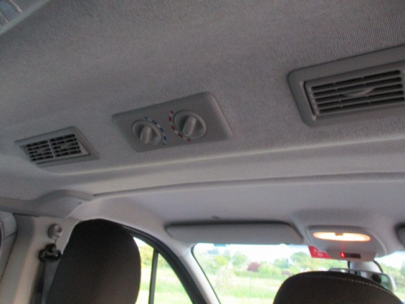 Photo 9 de l'offre de OPEL VIVARO COMBI 1.6 CDTI BITURBO 125 K2900 L2H1 COMBI + ECOFLEX START/STOP E6 à 25990€ chez AUTOMOBILES DE A A Z DOMALAIN