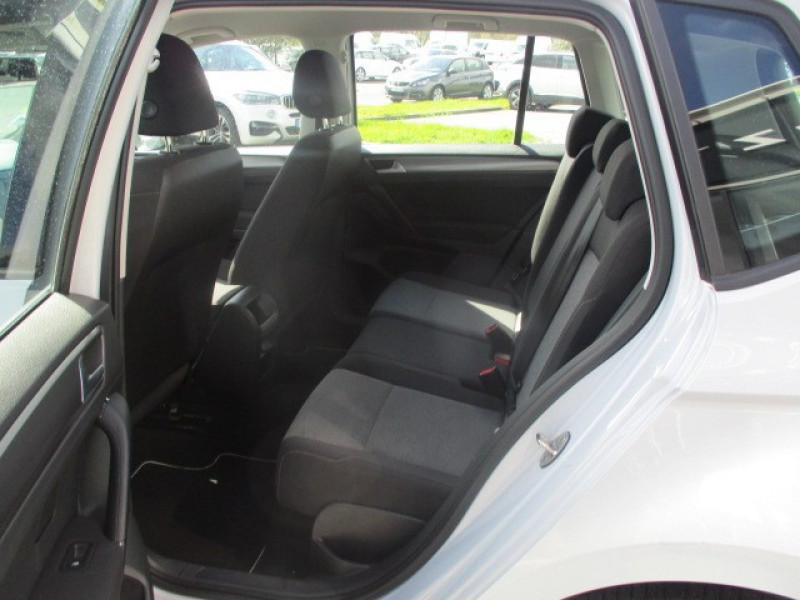 Photo 7 de l'offre de VOLKSWAGEN GOLF SPORTSVAN 1.6 TDI 90CH BLUEMOTION TECHNOLOGY FAP TRENDLINE BUSINESS 5CV à 13990€ chez AUTOMOBILES DE A A Z DOMALAIN