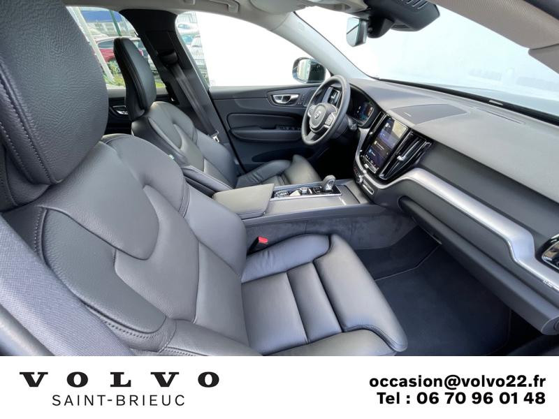 Photo 6 de l'offre de VOLVO XC60 B4 AdBlue 197ch Momentum Business Geartronic à 50990€ chez Côte Ouest Automobiles