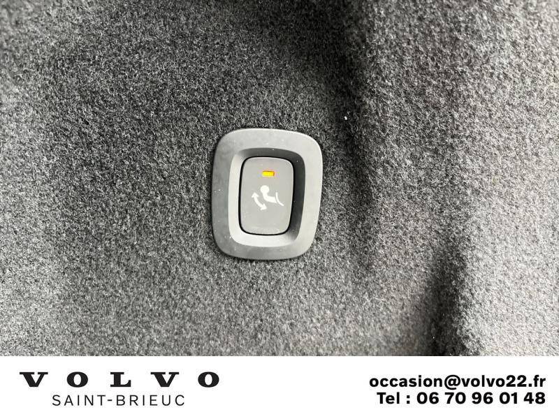 Photo 14 de l'offre de VOLVO XC60 B5 AdBlue AWD 235ch Inscription Luxe Geartronic à 40990€ chez Côte Ouest Automobiles