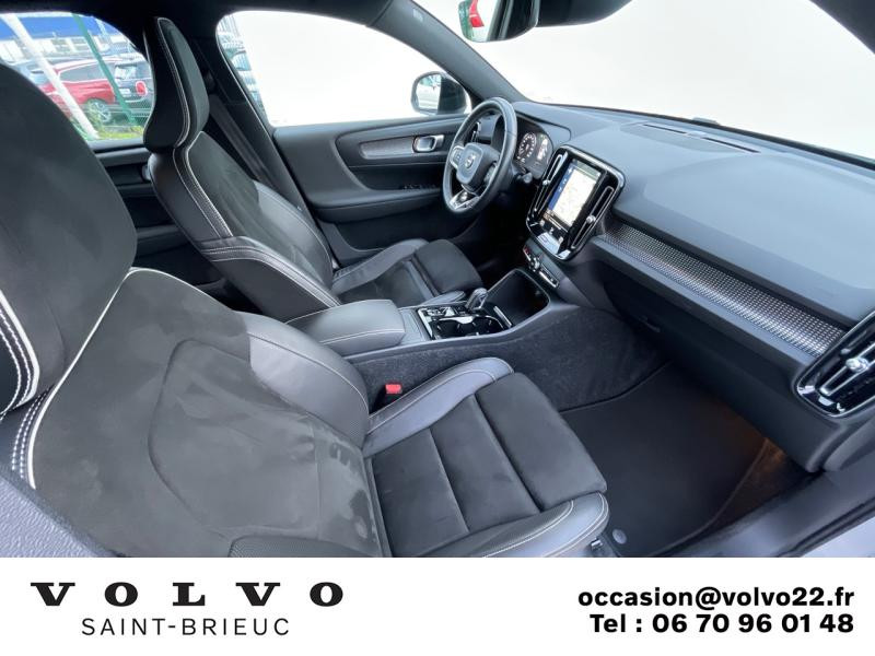 Photo 6 de l'offre de VOLVO XC40 D4 AdBlue AWD 190ch R-Design Geartronic 8 à 34990€ chez Côte Ouest Automobiles