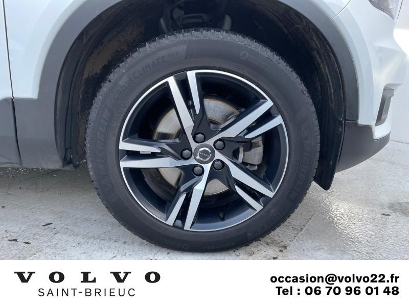 Photo 14 de l'offre de VOLVO XC40 D4 AdBlue AWD 190ch R-Design Geartronic 8 à 34990€ chez Côte Ouest Automobiles