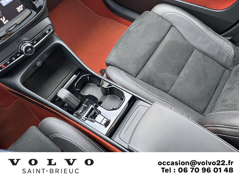 Photo 8 de l'offre de VOLVO XC40 D3 AdBlue 150ch R-Design Geartronic 8 à 35990€ chez Côte Ouest Automobiles
