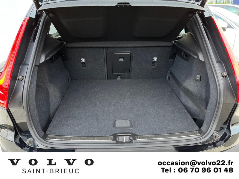 Photo 14 de l'offre de VOLVO XC40 D3 AdBlue 150ch R-Design Geartronic 8 à 35990€ chez Côte Ouest Automobiles