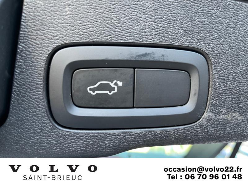 Photo 9 de l'offre de VOLVO XC60 D5 AdBlue AWD 235ch Inscription Geartronic à 40990€ chez Côte Ouest Automobiles