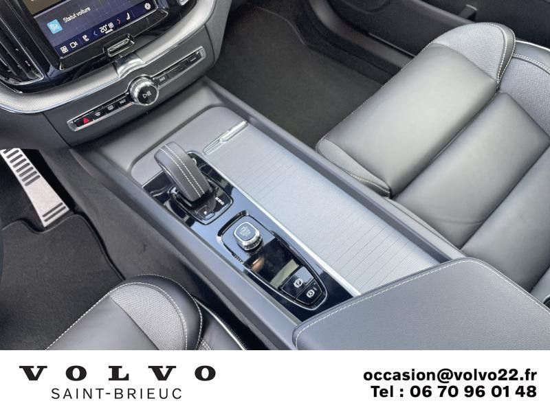 Photo 8 de l'offre de VOLVO XC60 T6 AWD 253 + 87ch R-Design Geartronic à 59990€ chez Côte Ouest Automobiles