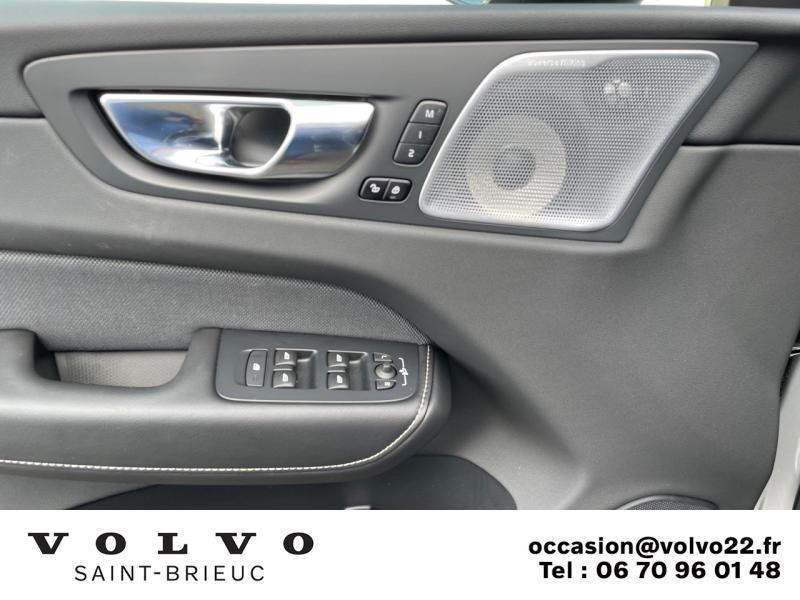 Photo 13 de l'offre de VOLVO XC60 T6 AWD 253 + 87ch R-Design Geartronic à 59990€ chez Côte Ouest Automobiles