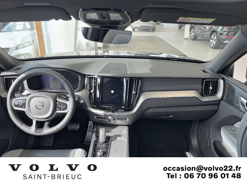 Photo 5 de l'offre de VOLVO XC60 B4 AdBlue 197ch R-Design Geartronic à 58900€ chez Côte Ouest Automobiles