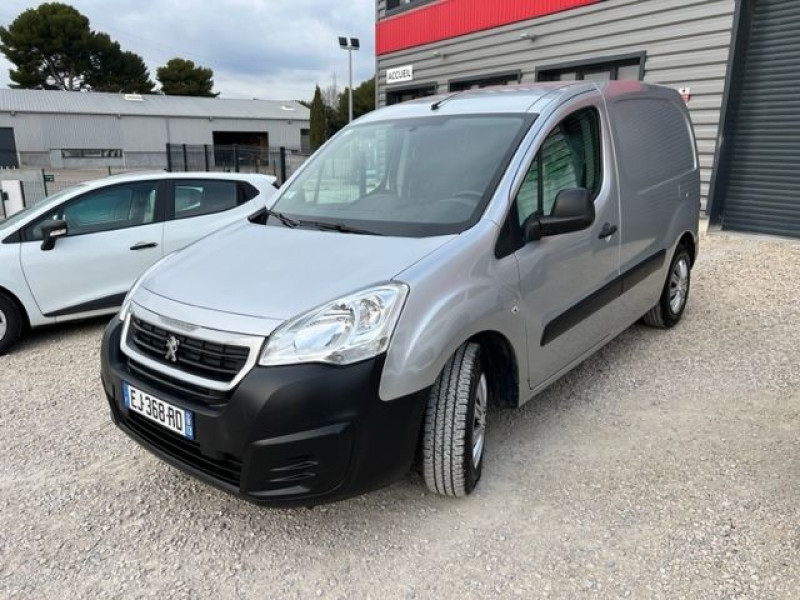 Photo 2 de l'offre de PEUGEOT PARTNER BLUEHDI 100 CH GARANTIE CONSTRUCTEUR à 13990€ chez JS Auto