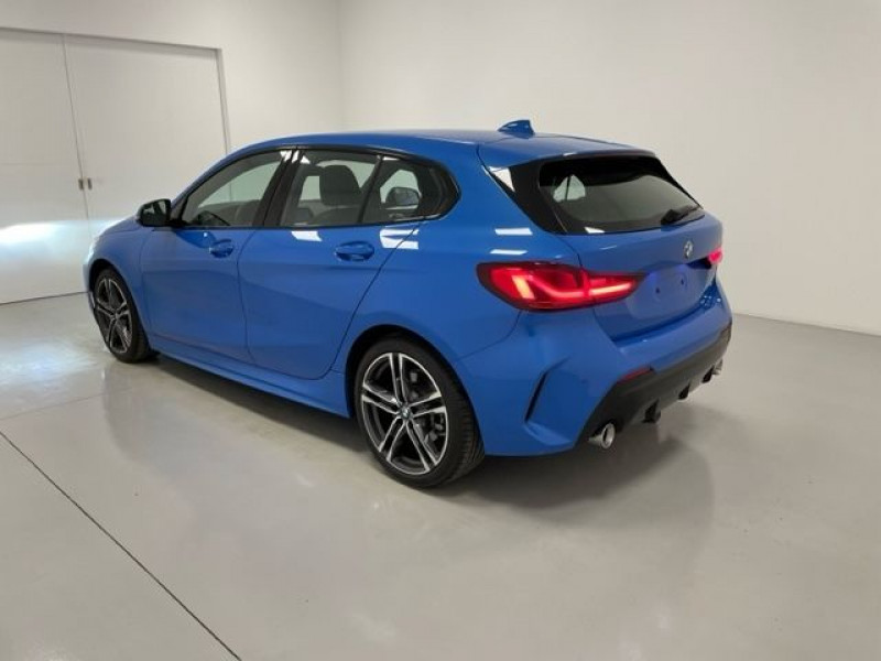 Photo 2 de l'offre de BMW SERIE 1 (F40) 120IA 178CH M SPORT DKG7 + COCKPIT PRO à 38990€ chez e-Vago
