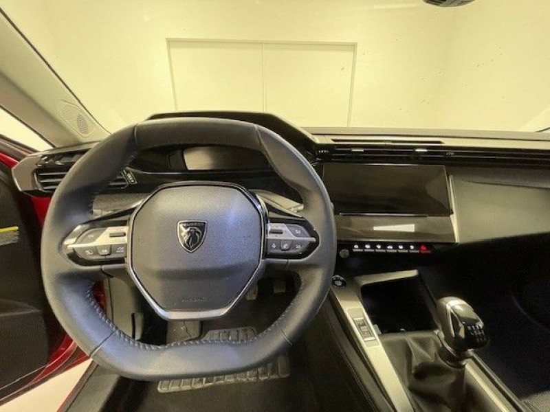 Photo 9 Peugeot 308 1.2 PURETECH 130CH S&S ALLURE Essence ROUGE ELIXIR en vente chez e-Vago Photo 9 de l'offre de PEUGEOT 308 1.2 PURETECH 130CH S&S ALLURE à 20990€ chez e-Vago