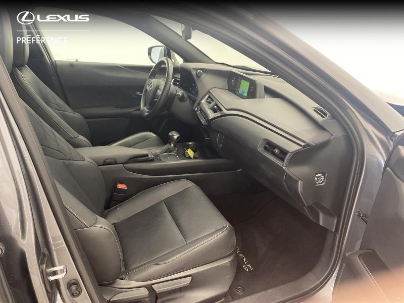 Photo 6 de l'offre de LEXUS UX 250h 4WD Premium Edition à 29980€ chez Brest Automobiles - Toyota Brest