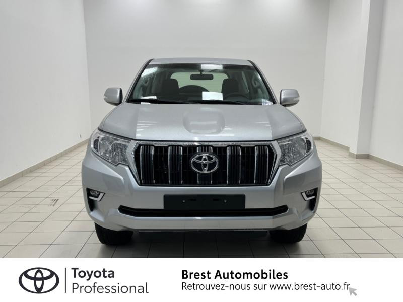 Photo 5 de l'offre de TOYOTA Land Cruiser 204 D-4D Life BVA 3p MY22 à 60750€ chez Brest Automobiles - Toyota Brest