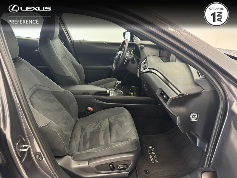 Photo 6 de l'offre de LEXUS UX 300e Pack à 36980€ chez Brest Automobiles - Toyota Brest