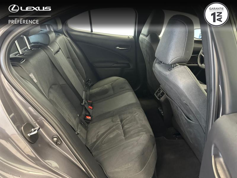 Photo 7 de l'offre de LEXUS UX 300e Pack à 36980€ chez Brest Automobiles - Toyota Brest