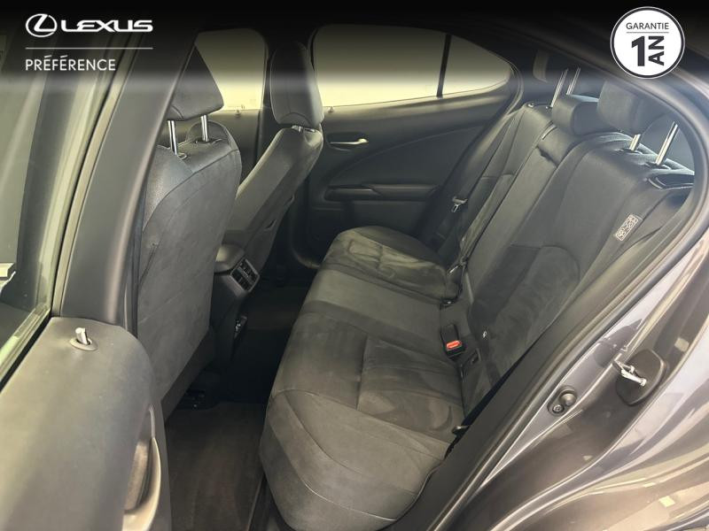 Photo 12 de l'offre de LEXUS UX 300e Pack à 36980€ chez Brest Automobiles - Toyota Brest