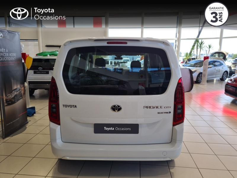 Photo 4 de l'offre de TOYOTA PROACE CITY Verso Medium Electric 50kWh Dynamic à 29180€ chez Brest Automobiles - Toyota Brest