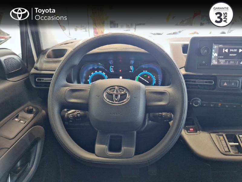 Photo 9 de l'offre de TOYOTA PROACE CITY Verso Medium Electric 50kWh Dynamic à 29180€ chez Brest Automobiles - Toyota Brest