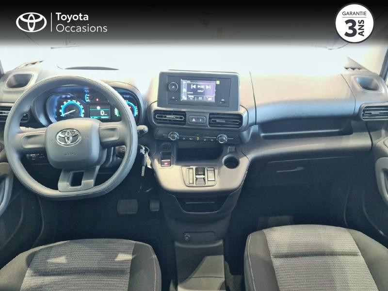 Photo 8 de l'offre de TOYOTA PROACE CITY Verso Medium Electric 50kWh Dynamic à 29180€ chez Brest Automobiles - Toyota Brest