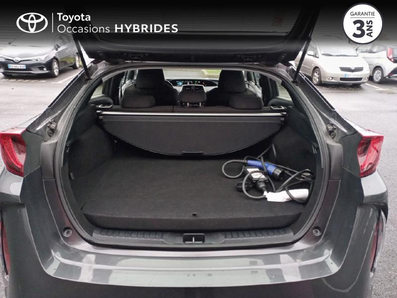 Photo 10 de l'offre de TOYOTA Prius Rechargeable IV (2) HYBRIDE RECHARGEABLE 122 5CV DYNAMIC PACK PREMIUM à 24980€ chez Brest Automobiles - Toyota Brest