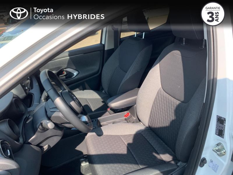 Photo 11 de l'offre de TOYOTA Yaris 116h Design 5p à 21980€ chez Brest Automobiles - Toyota Brest
