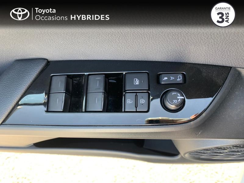 Photo 21 de l'offre de TOYOTA Prius 122h Dynamic Pack Premium MC19 à 29980€ chez Brest Automobiles - Toyota Brest