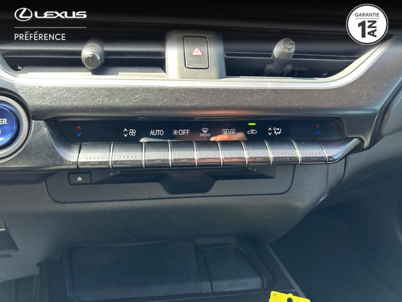 Photo 21 de l'offre de LEXUS UX 250h 2WD Pack Confort Business MY20 à 25980€ chez Brest Automobiles - Toyota Brest