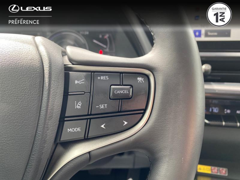 Photo 14 de l'offre de LEXUS UX 250h 2WD Luxe à 40980€ chez Brest Automobiles - Toyota Brest