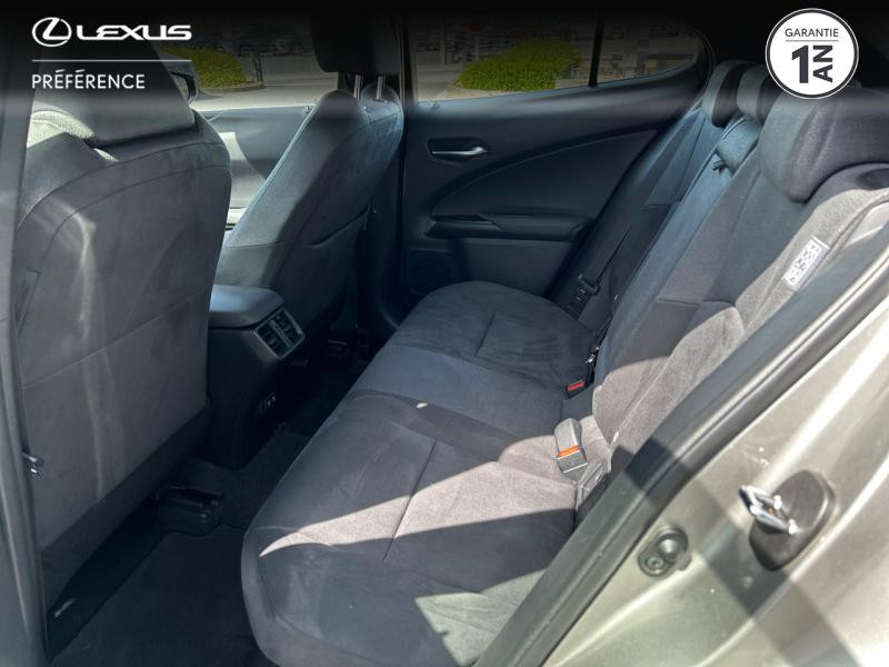 Photo 12 de l'offre de LEXUS UX 250h 2WD Pack Confort Business MY20 à 25980€ chez Brest Automobiles - Toyota Brest