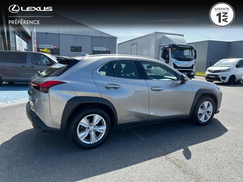 Photo 17 de l'offre de LEXUS UX 250h 2WD Pack Confort Business MY20 à 25980€ chez Brest Automobiles - Toyota Brest