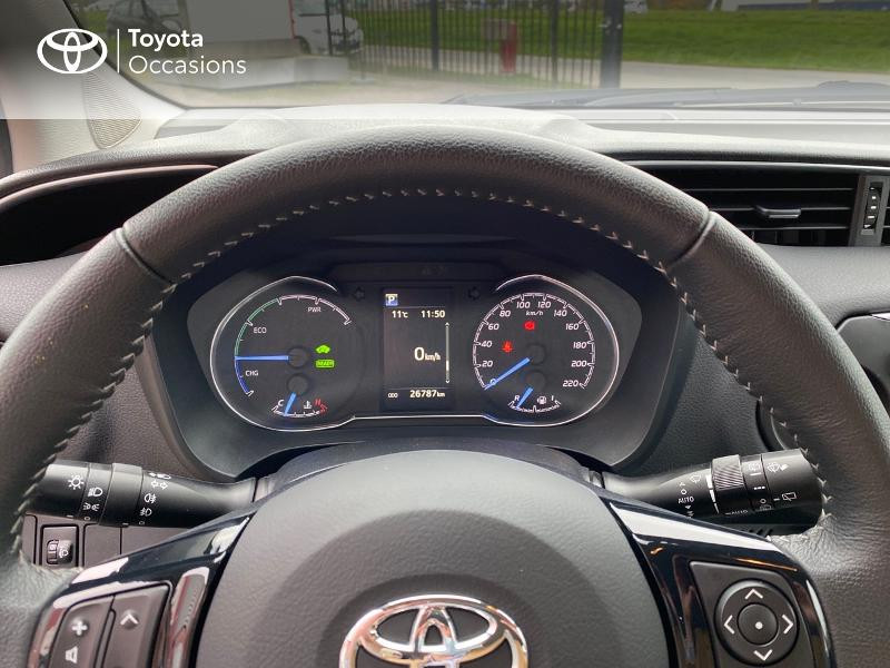 Photo 13 de l'offre de TOYOTA Yaris 100h Dynamic 5p RC18 à 15980€ chez Cap Ouest Auto - Toyota Morlaix