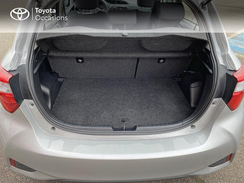 Photo 10 de l'offre de TOYOTA Yaris 100h Dynamic 5p RC18 à 15980€ chez Cap Ouest Auto - Toyota Morlaix