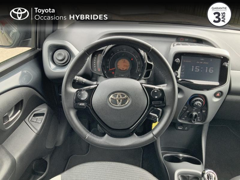 Photo 9 de l'offre de TOYOTA Aygo 1.0 VVT-i 72ch x-play 5p MY20 à 11980€ chez Cap Ouest Auto - Toyota Morlaix
