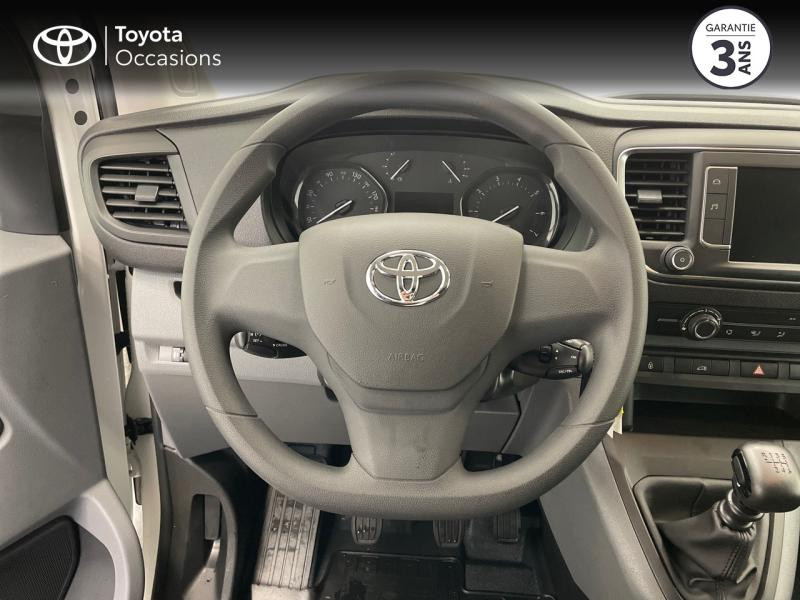 Photo 9 de l'offre de TOYOTA PROACE Medium 1.5 D-4D 120 Dynamic MY20 à 29980€ chez Cap Ouest Auto - Toyota Morlaix