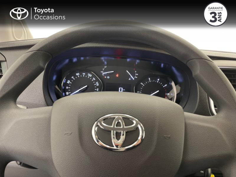 Photo 13 de l'offre de TOYOTA PROACE Medium 1.5 D-4D 120 Dynamic MY20 à 29980€ chez Cap Ouest Auto - Toyota Morlaix