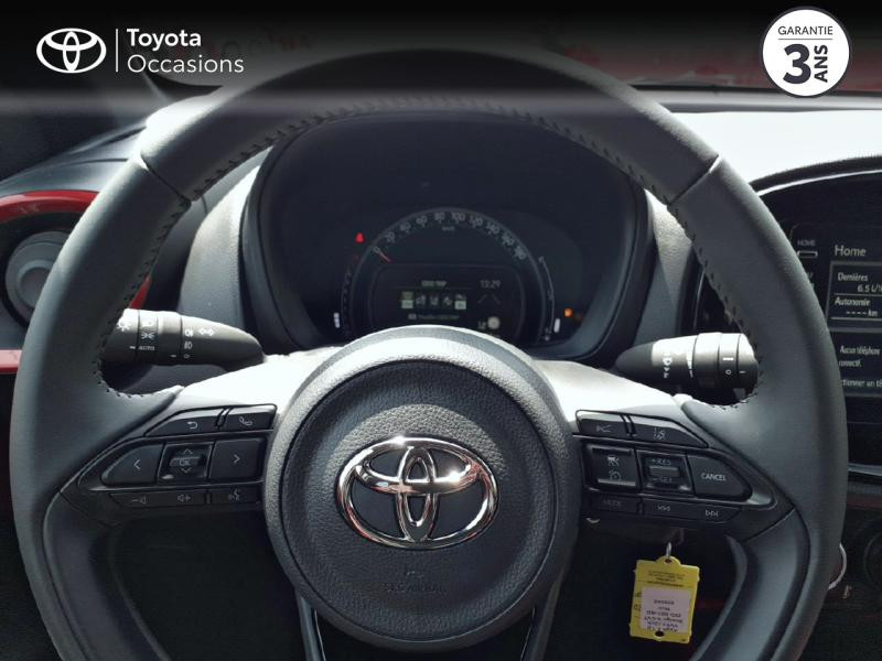 Photo 13 de l'offre de TOYOTA Aygo X 1.0 VVT-i 72ch Design S-CVT à 16980€ chez Cap Ouest Auto - Toyota Morlaix